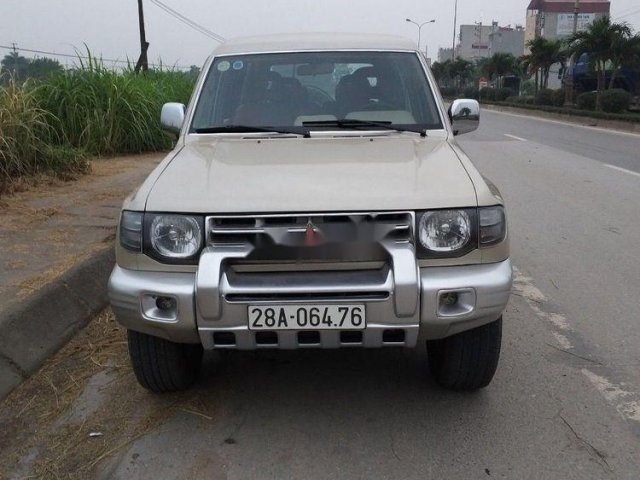 Cần bán Mitsubishi Pajero sản xuất năm 2003, màu vàng, xe nhập còn mới0