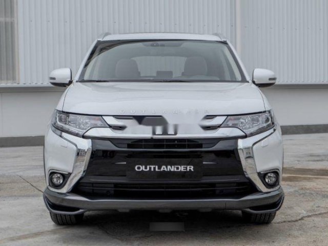 Bán ô tô Mitsubishi Outlander năm 2019, giá 807.5tr