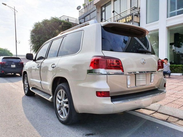 Cần bán xe Lexus LX năm 2015, màu vàng, nhập khẩu còn mới