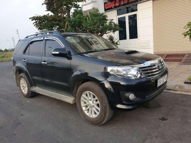 Cần bán lại xe Toyota Fortuner năm sản xuất 2013, màu đen 0