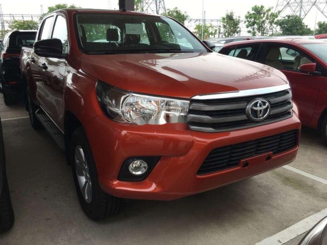 Bán xe Toyota Hilux đời 2019, màu đỏ cam, nhập khẩu nguyên chiếc, giá chỉ 622 triệu