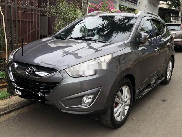 Cần bán Hyundai Tucson đời 2010, màu xám, nhập khẩu nguyên chiếc còn mới, giá 520tr