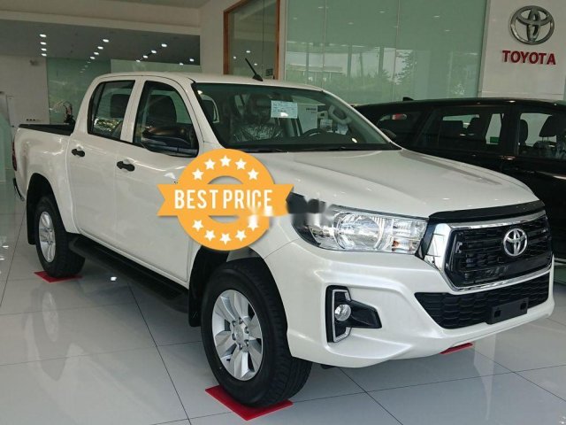 Cần bán xe Toyota Hilux sản xuất 2019, màu trắng, nhập khẩu nguyên chiếc, 662 triệu