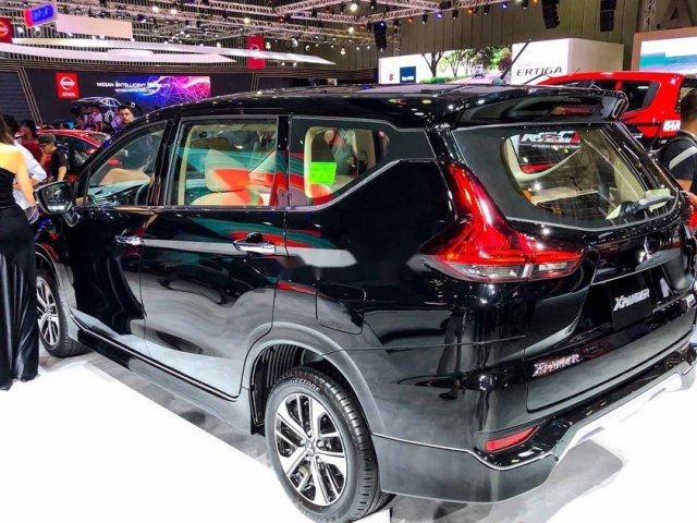 Bán Mitsubishi Xpander 2019, màu đen, nhập khẩu nguyên chiếc giá cạnh tranh