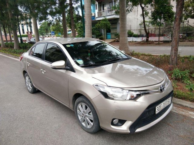 Cần bán lại xe Toyota Vios năm 2018, màu bạc còn mới 