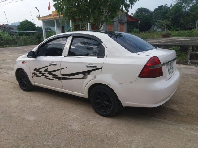 Bán Daewoo Gentra đời 2009, màu trắng còn mới, giá chỉ 160 triệu0