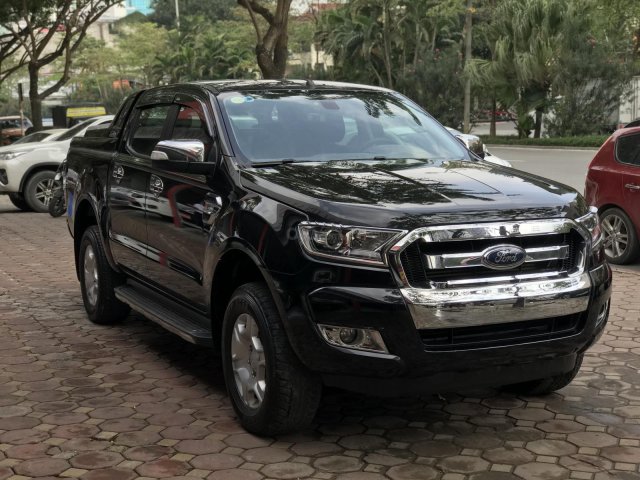 Cần bán xe Ford Ranger đời 2017, màu đen, xe nhập