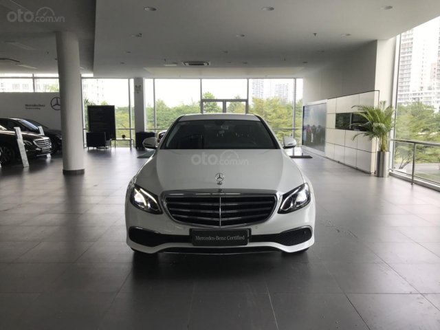 Mercedes Phú Mỹ Hưng cần bán E200 2019 giá cực sốc, sang tên chỉ 2% phí trước bạ