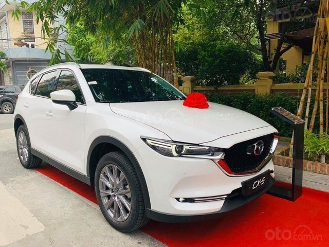 Bán Mazda CX 5 sản xuất năm 2019, màu trắng, giá chỉ 899 triệu