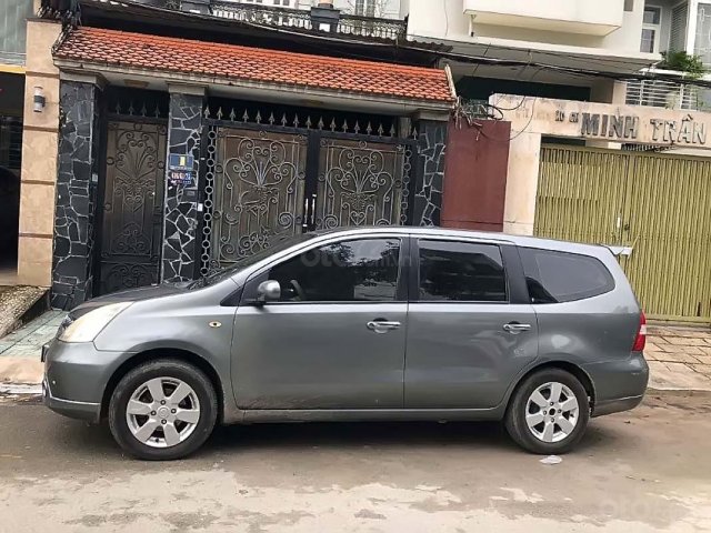 Bán Nissan Grand livina năm sản xuất 2011, màu xám xe nguyên bản0