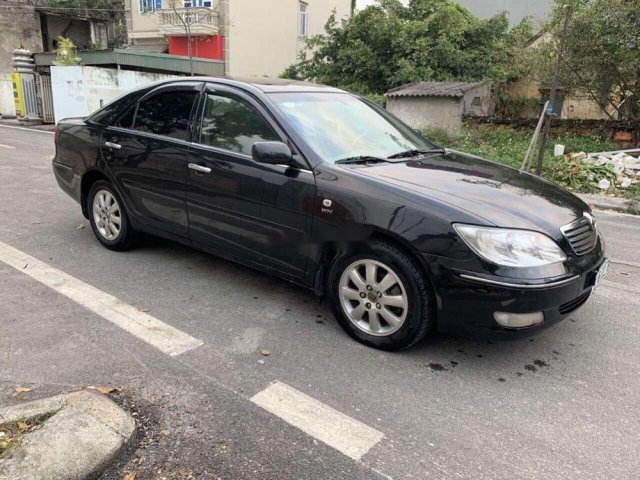 Bán xe Toyota Camry MT năm sản xuất 2003, xe chính chủ sử dụng còn mới, giá thấp0