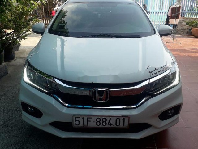 Gia đình bán Honda City năm 2017, màu trắng