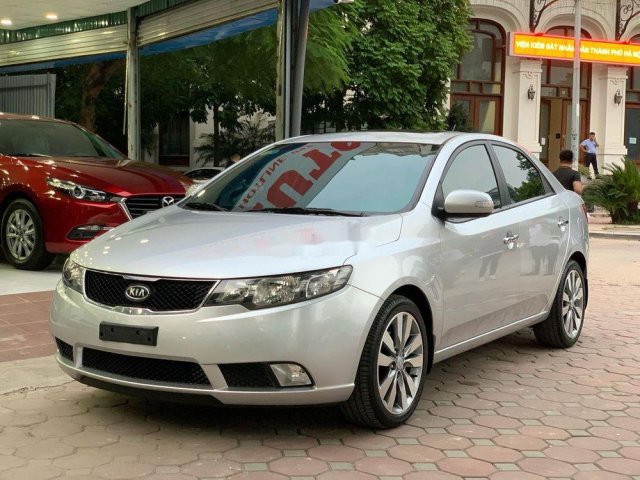 Cần bán Kia Cerato năm sản xuất 2009, màu bạc, nhập khẩu nguyên chiếc còn mới, giá tốt