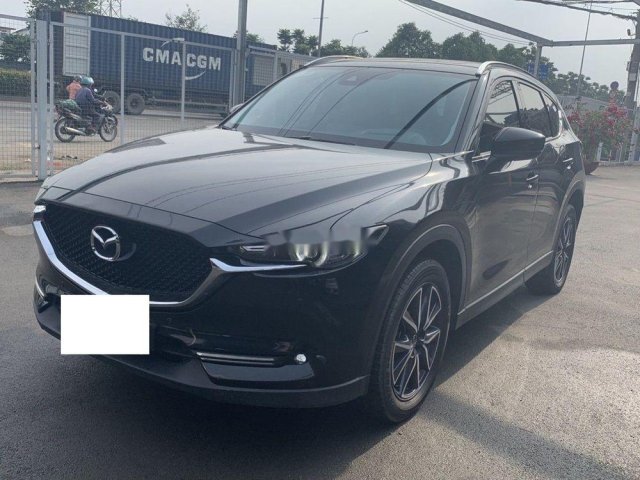 Cần bán Mazda CX 5 đời 2018, màu đen còn mới