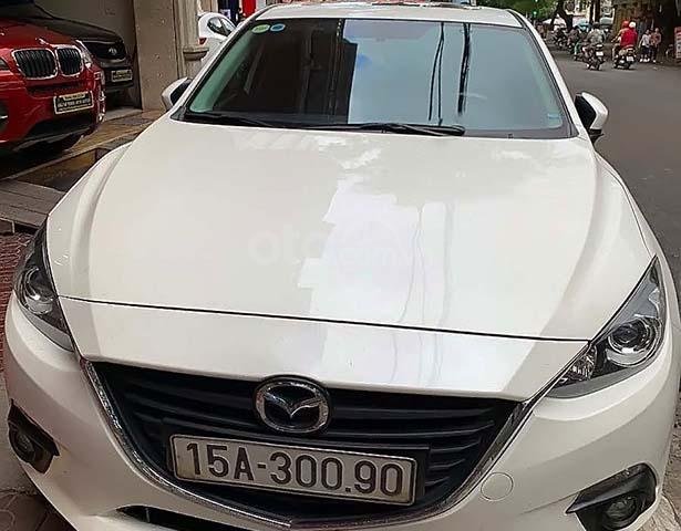 Bán Mazda 3 1.5 AT năm sản xuất 2016, màu trắng xe nguyên bản