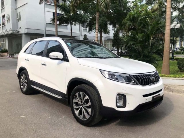 Bán Kia Sorento GATH đời 2018, màu trắng, 825 triệu