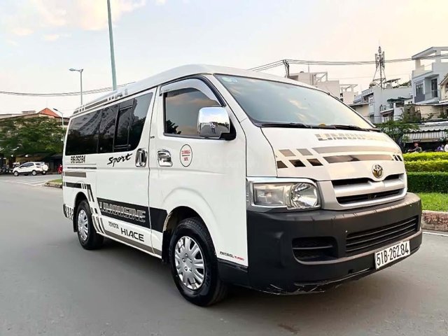 Cần bán Toyota Hiace năm sản xuất 2008, màu trắng, giá tốt0