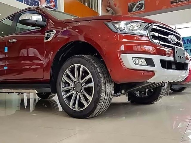 Bán xe Ford Everest Titanium 2.0L 4x4 AT đời 2019, màu đỏ, nhập khẩu nguyên chiếc0