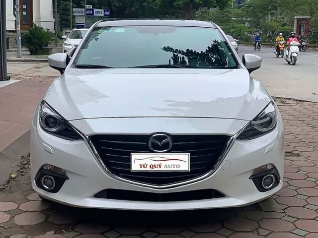 Cần bán Mazda 3 2.0AT sản xuất 2015, màu trắng, giá chỉ 588 triệu
