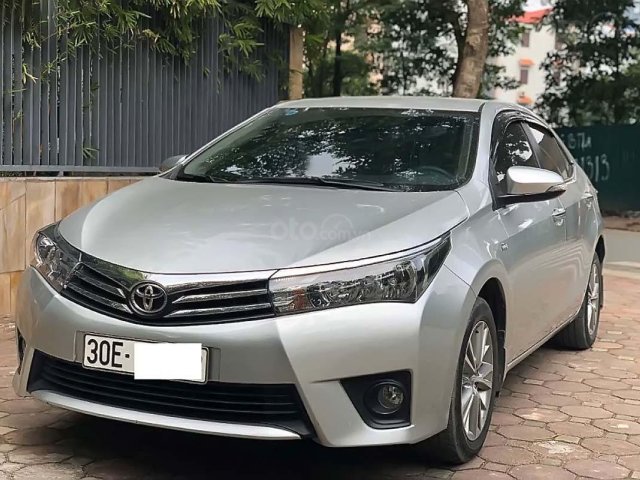 Cần bán gấp Toyota Corolla Altis năm 2016, màu bạc