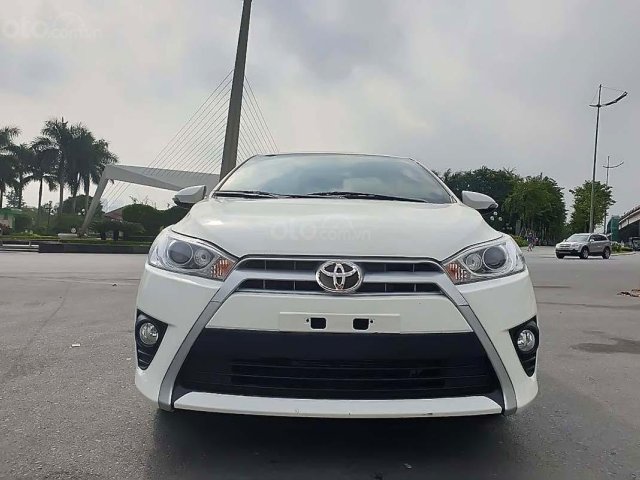 Cần bán xe Toyota Yaris 1.3G sản xuất 2014, màu trắng, xe nhập