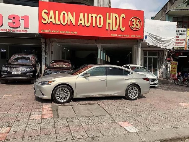 Cần bán lại xe Lexus ES 250 sản xuất năm 2019, xe nhập