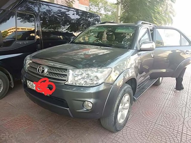 Cần bán lại Toyota Fortuner sản xuất 2009, giá chỉ 550 triệu