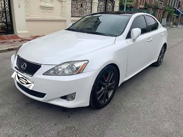 Cần bán Lexus IS 250 năm sản xuất 2008, màu trắng, nhập khẩu số tự động