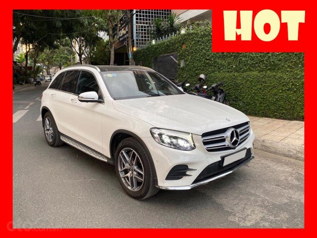 MBA Auto - Bán xe Mercedes GLC300 AMG Model 2018 - Trả trước 650 triệu nhận xe ngay