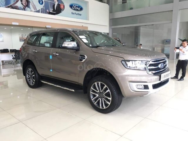 Ford Everest 2019, hỗ trợ trả góp 80% lãi suất ưu đãi, chỉ cần trả trước 300 triệu để nhận xe, gọi ngay 0973.426.733