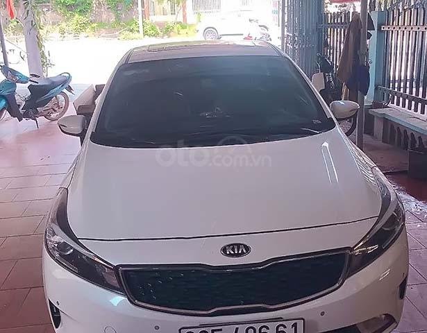 Cần bán Kia Cerato 2.0 đời 2016, màu trắng, xe gia đình0