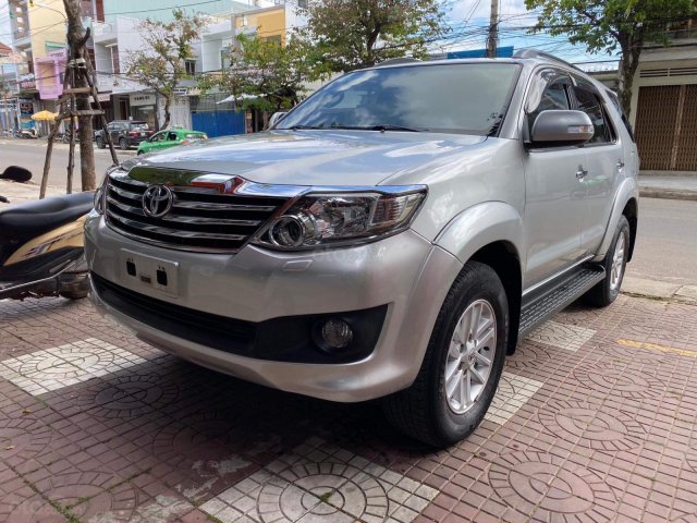 Cần bán Toyota Fortuner màu bạc, giá chỉ 640tr, xem xe thích liền, LH: 0765545681