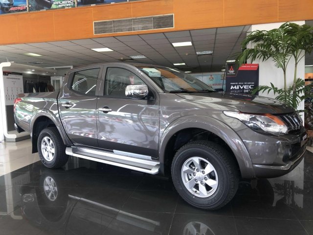 Cần bán xe Mitsubishi Triton 2019, số sàn giá sập sàn