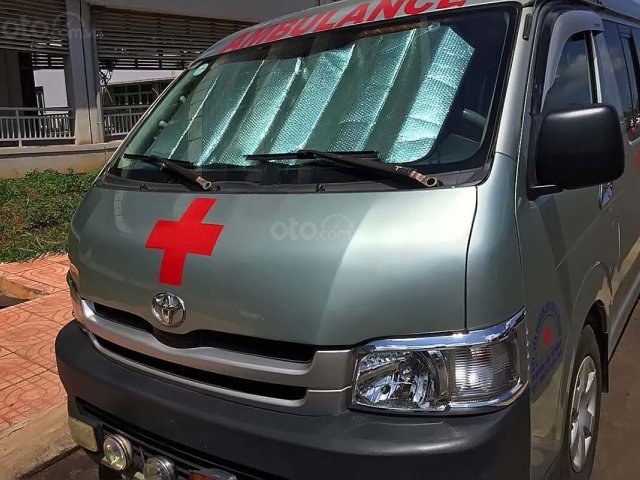 Bán xe cũ Toyota Hiace 2.5 đời 2008, màu bạc0