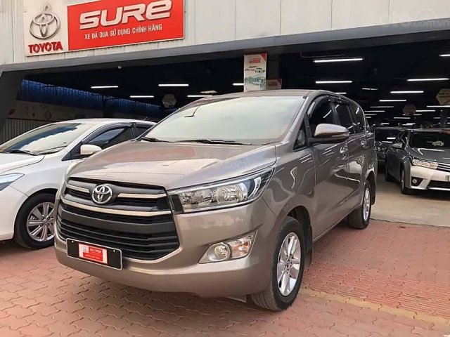 Cần bán Toyota Innova 2.0E MT năm sản xuất 2017