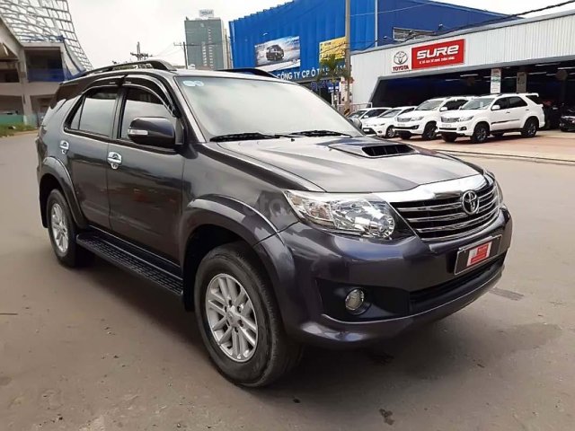 Bán Toyota Fortuner G đời 2014, màu xám, giá tốt0