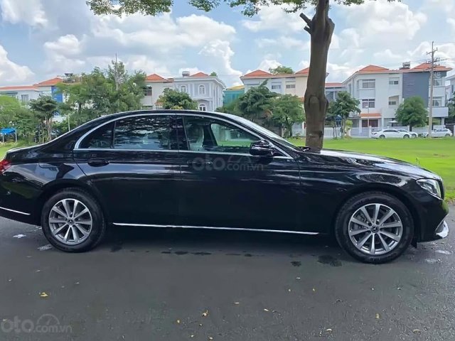 Cần bán Mercedes E200 2019, màu đen