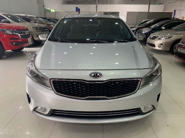 Bán xe cũ Kia Cerato 1.6 MT đời 2016, màu bạc0