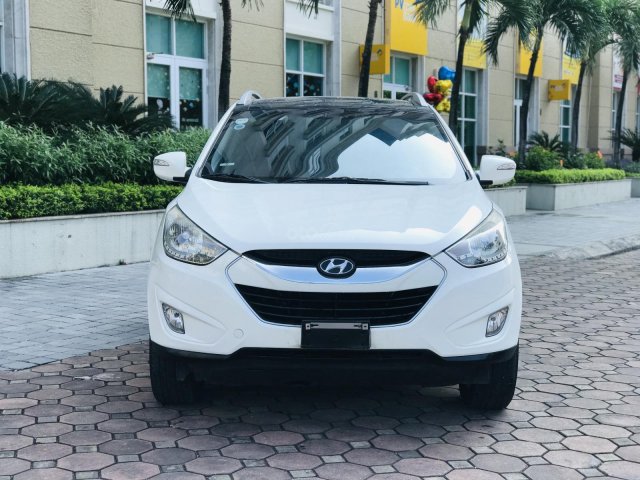 Bán xe Hyundai Tucson đời 2011, màu trắng