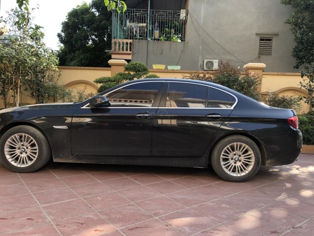 Bán xe BMW 520i đời 2015 màu đen, nhập khẩu