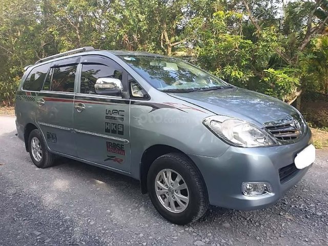 Bán Toyota Innova J năm sản xuất 2008, màu xám xe gia đình