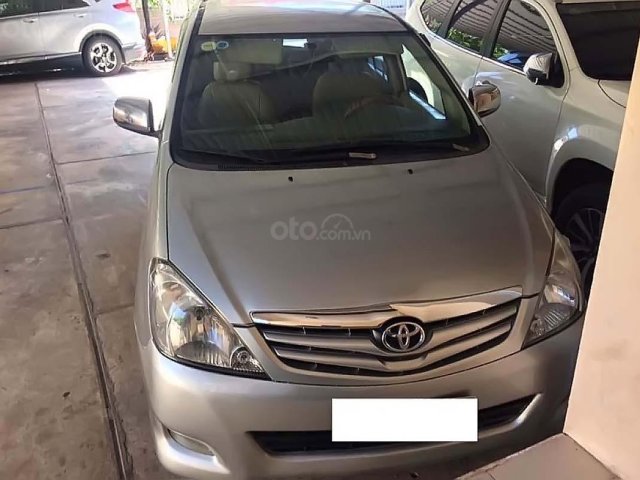 Bán Toyota Innova G sản xuất 2010, màu bạc chính chủ giá cạnh tranh0