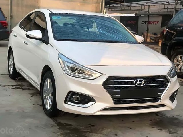 Bán Hyundai Accent 1.4MT sản xuất năm 2018, màu trắng số sàn, 476 triệu