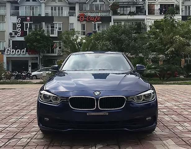 Cần bán gấp BMW 3 Series 320i năm sản xuất 2016, màu xanh cavansite, nhập khẩu nguyên chiếc