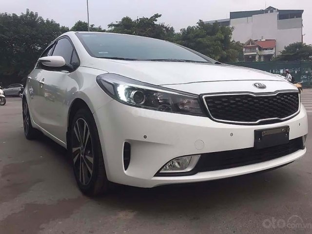 Bán Kia Cerato 1.6AT 2017, màu trắng, 570tr