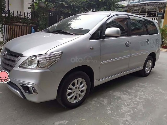 Bán Toyota Innova E MT sản xuất năm 2014, màu bạc0