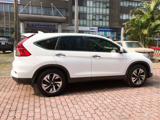 Cần bán xe Honda CR V đời 2015, màu trắng xe gia đình giá 820 triệu đồng0