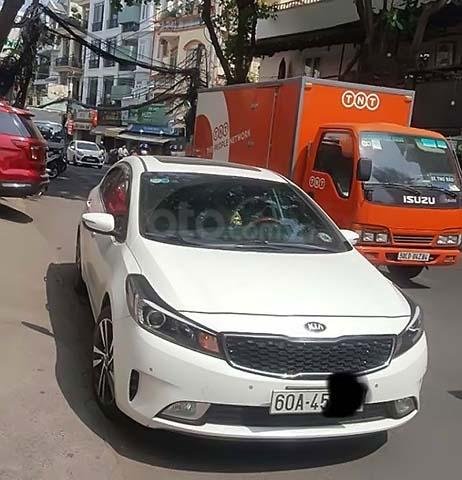 Cần bán Kia Cerato 1.6 AT đời 2018, xe cũ, chính chủ0