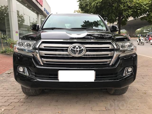 Cần bán Toyota Land Cruiser VX đời 2016, màu đen, nhập khẩu cam kết xe đẹp, LH 09049272720