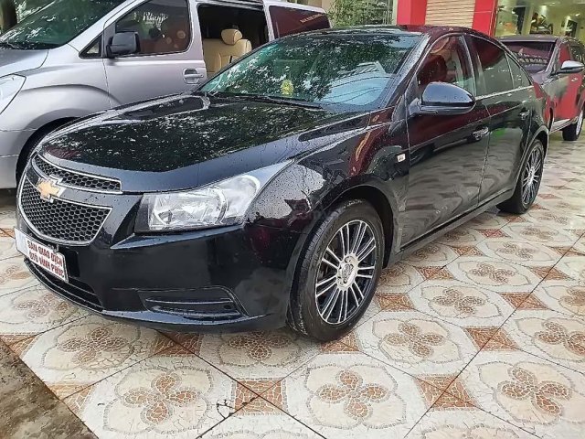 Cần bán Chevrolet Cruze LS 1.6 MT đời 2010, màu đen 0